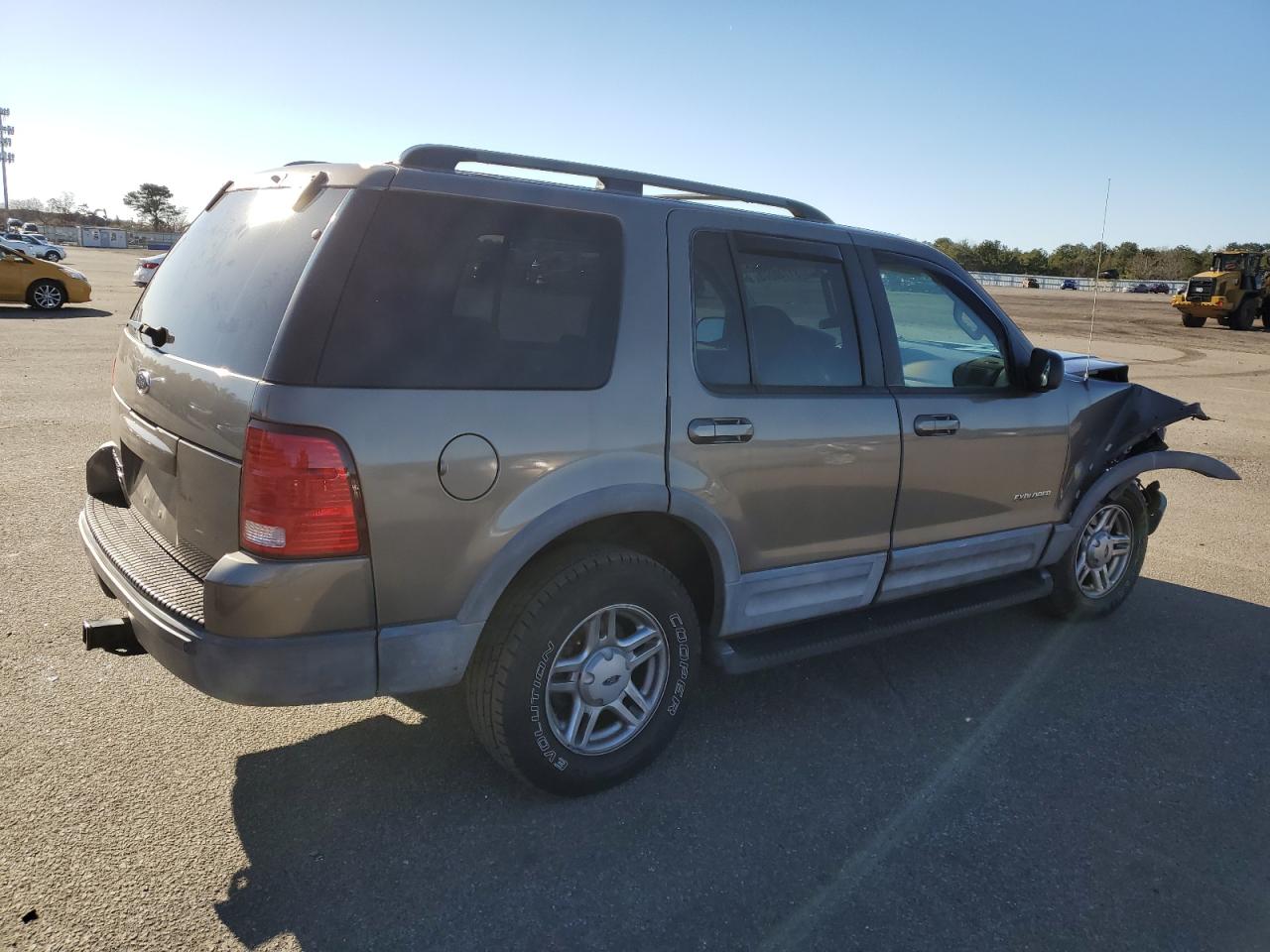 Image 3 of 2002 FORD EXPLORER XLT 2002 with VIN 1FMDU73E02UC11602