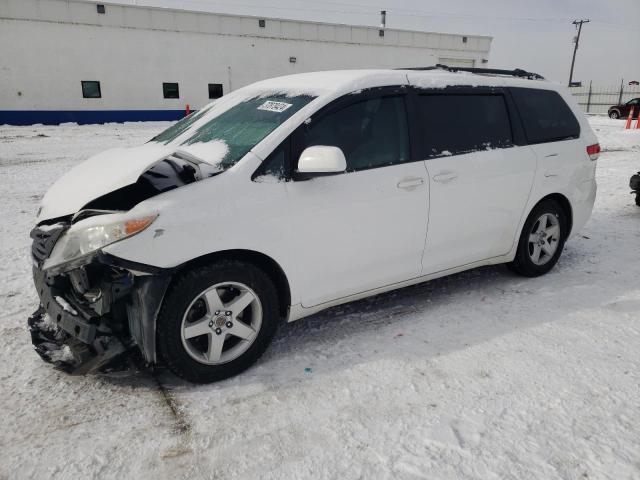 2013 TOYOTA SIENNA LE 2013 image
