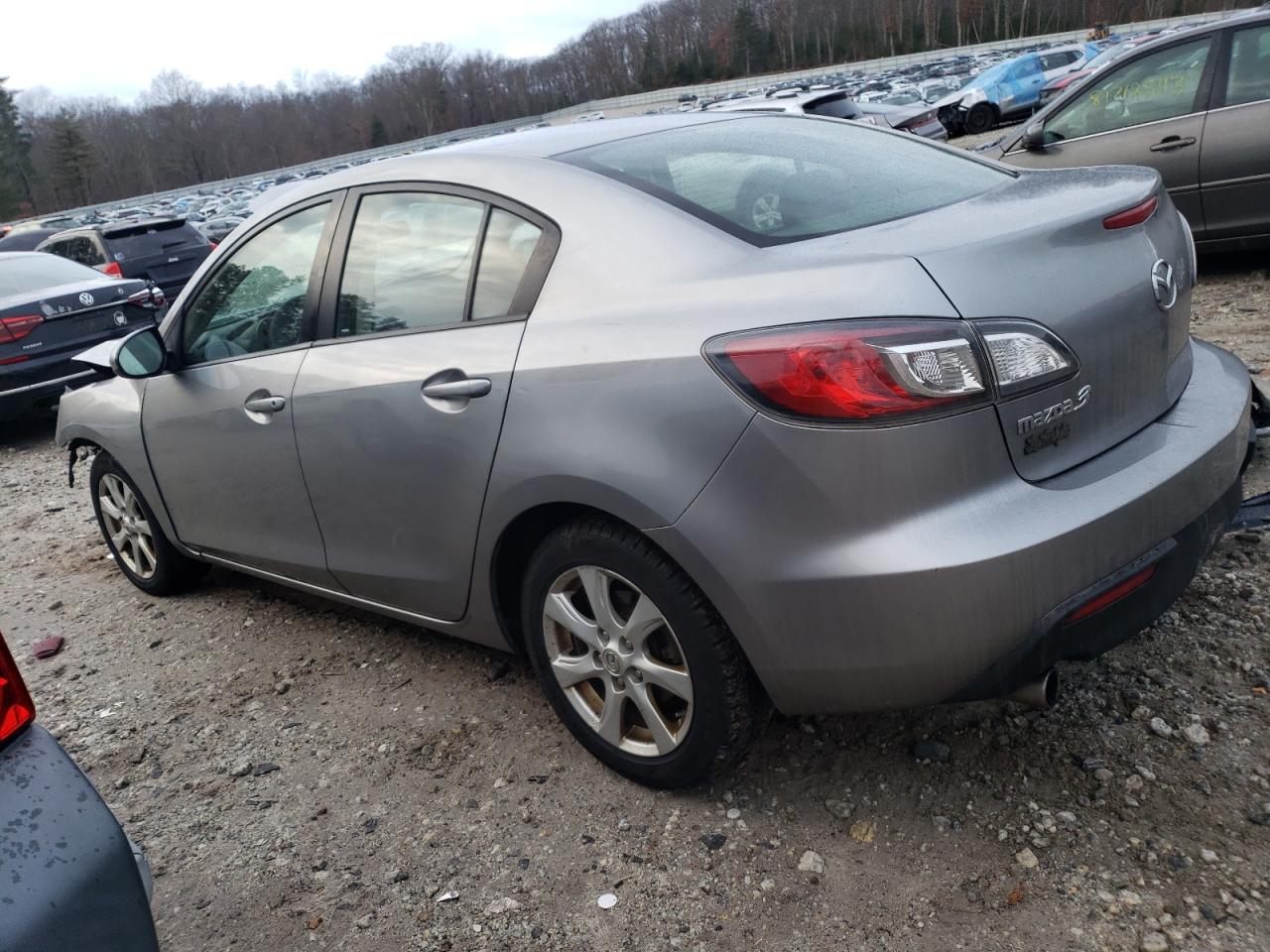 Obraz 2 z 2010 MAZDA 3 I 2010 z VIN JM1BL1SG9A1152046