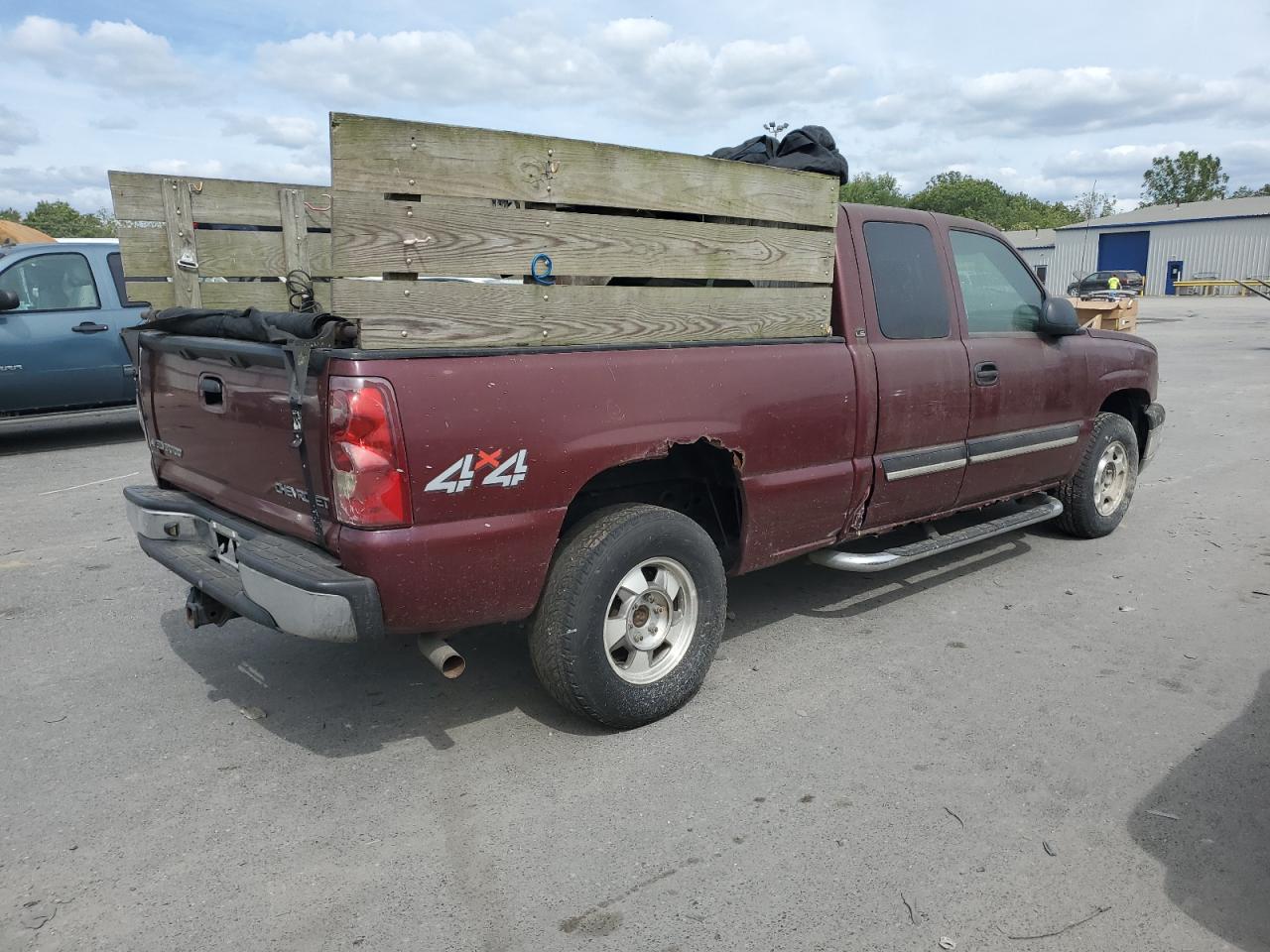 Image 3 of 2003 CHEVROLET SILVERADO K1500 2003 with VIN 1GCEK19TX3E266460