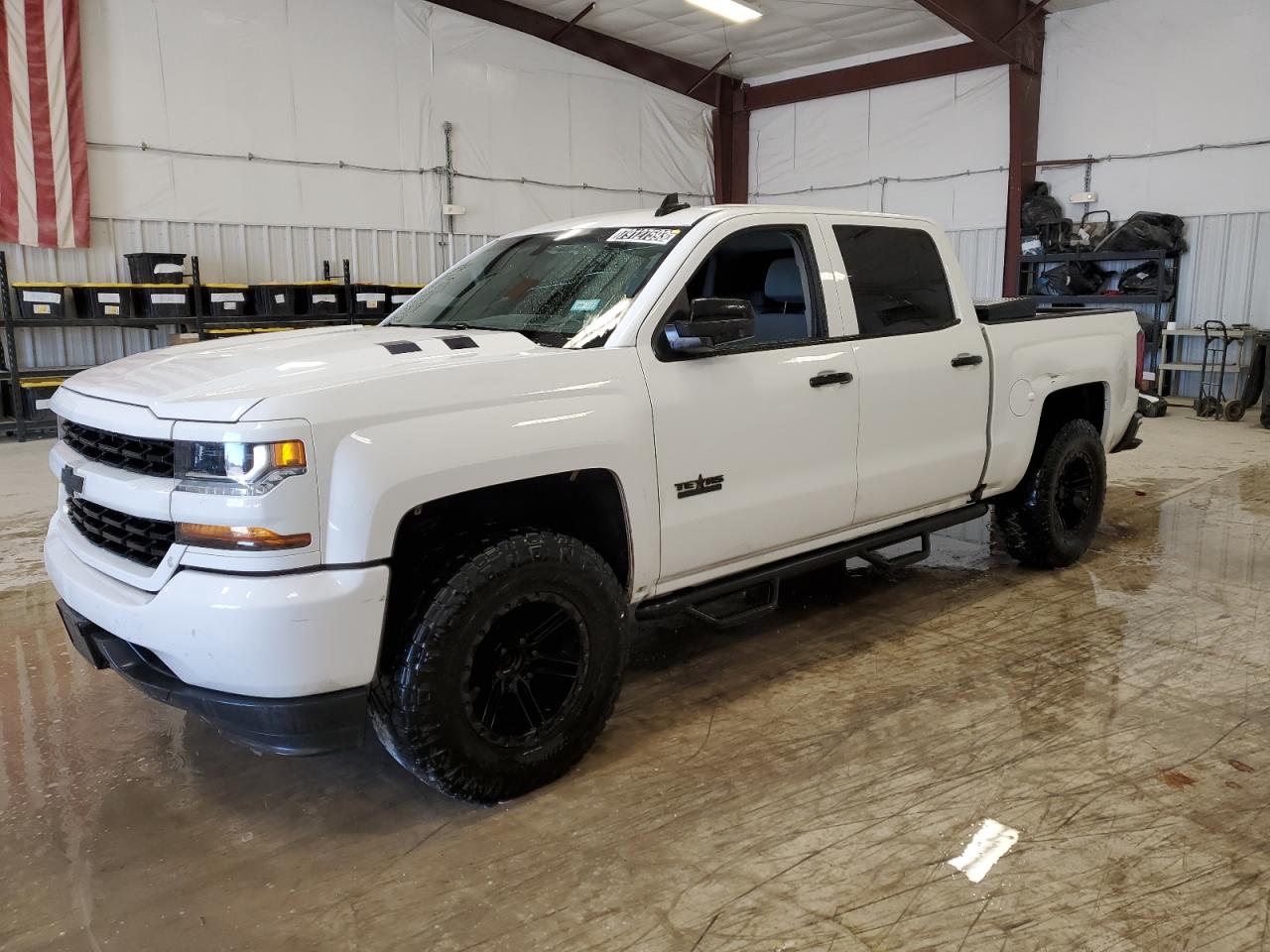 Изображение 1 2018 CHEVROLET SILVERADO C1500 CUSTOM 2018 с VIN 3GCPCPEC4JG352688