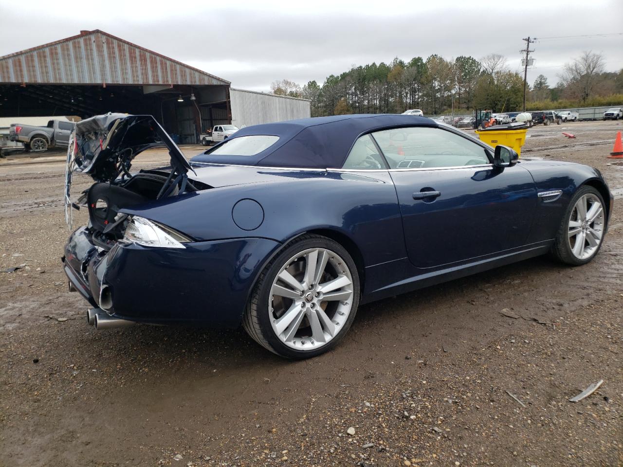 Image 3 of 2014 JAGUAR XKR  2014 with VIN SAJWA4EC7EMB52685
