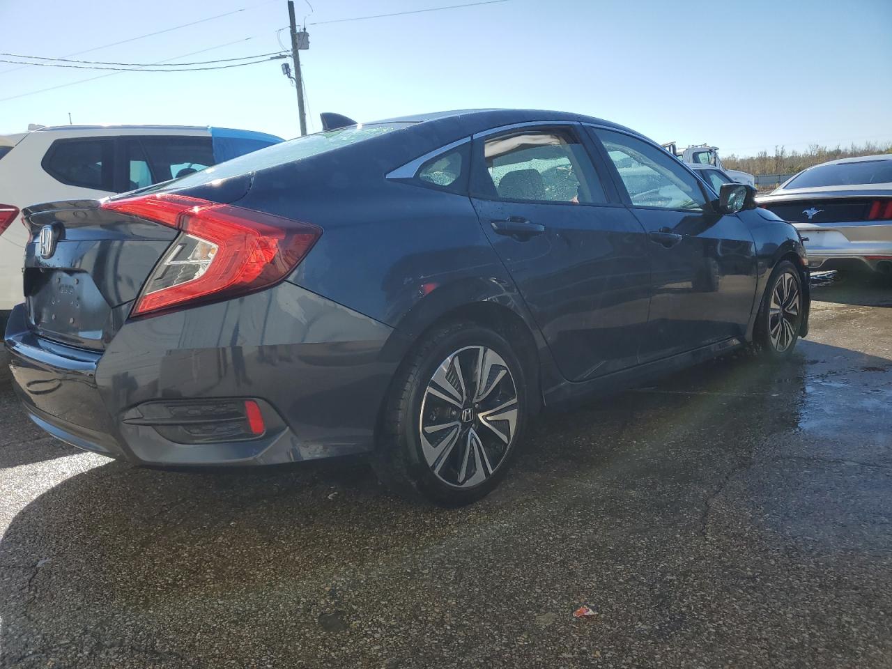 Obraz 3 z 2018 HONDA CIVIC EX 2018 z VIN JHMFC1F36JX011892