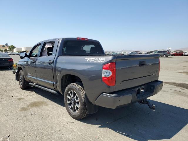 Obraz 2 z 2018 TOYOTA TUNDRA CREWMAX SR5 2018 z VIN 5TFDY5F12JX725146
