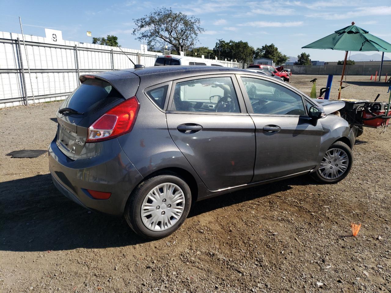 Image 3 of 2016 FORD FIESTA SE 2016 with VIN 3FADP4EEXGM193487
