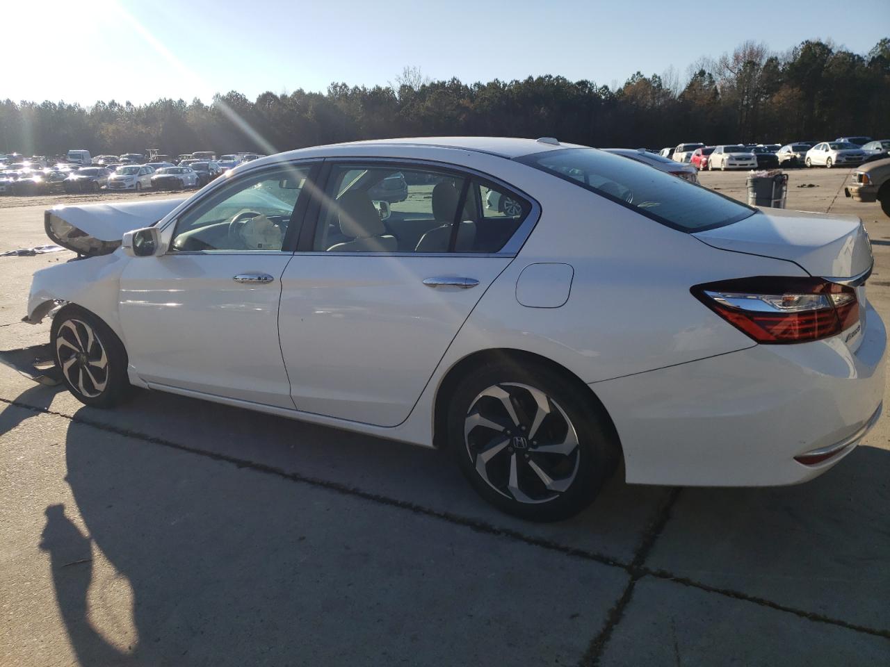 Obraz 2 z 2017 HONDA ACCORD EX 2017 z VIN 1HGCR2F79HA118106