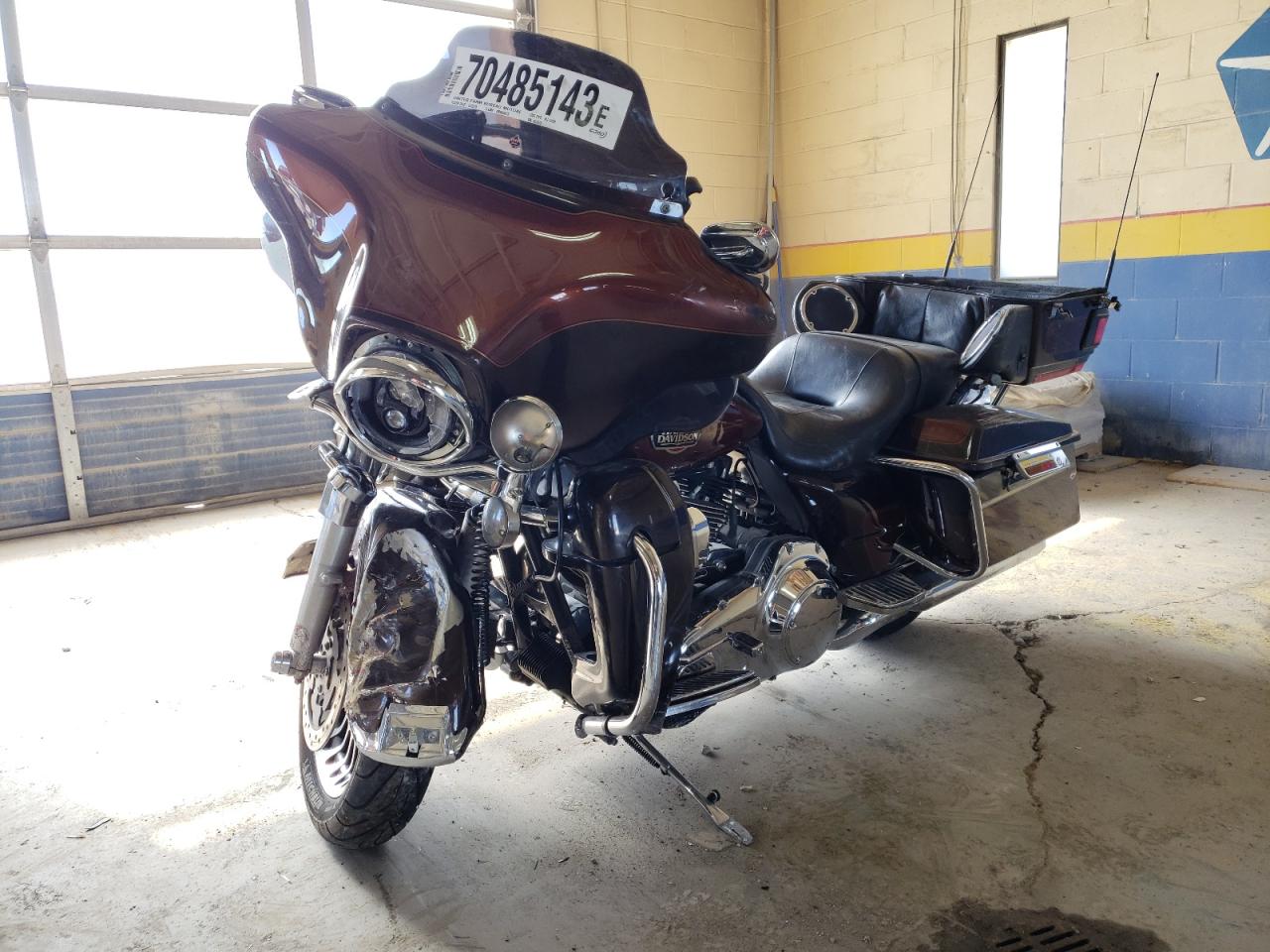 Image 2 of 2011 HARLEY-DAVIDSON FLHTCU  2011 with VIN 1HD1FC416BB657673