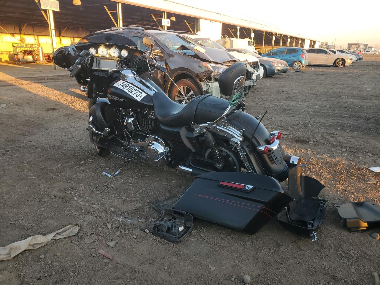 Image 3 of 2017 HARLEY-DAVIDSON FLHXS STREET GLIDE SPECIAL 2017 with VIN 1HD1KRC17HB616994