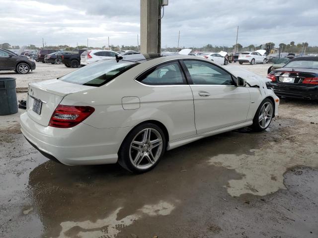 Изображение 3 2012 MERCEDES-BENZ C 250 2012 с VIN WDDGJ4HB2CF875564