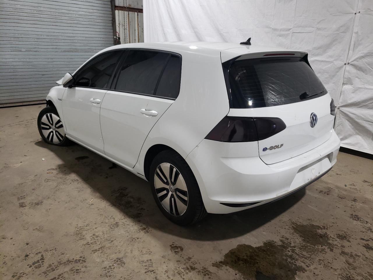 Image 2 of 2016 VOLKSWAGEN E-GOLF SE 2016 with VIN WVWKP7AU3GW907766