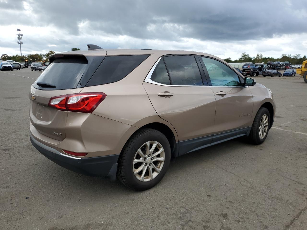 Obraz 3 z 2018 CHEVROLET EQUINOX LT 2018 z VIN 2GNAXSEV7J6178987