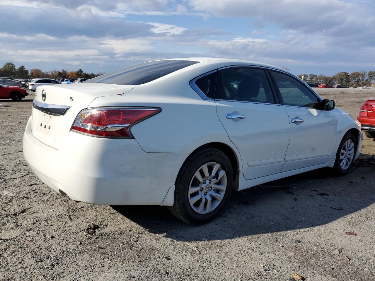 Image 3 of 2015 NISSAN ALTIMA 2.5 2015 with VIN 1N4AL3AP1FN389533