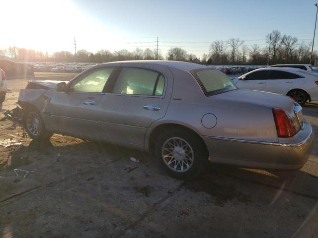 Obraz 2 z 2002 LINCOLN TOWN CAR SIGNATURE 2002 z VIN 1LNHM82W42Y610653