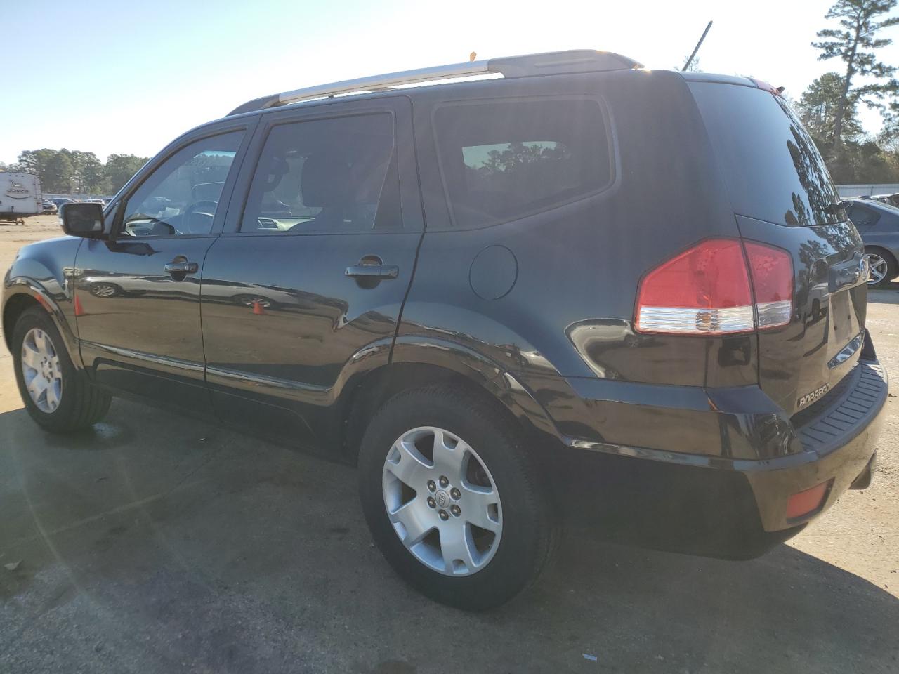 Изображение 2 2009 KIA BORREGO LX 2009 с VIN KNDJJ741595025456