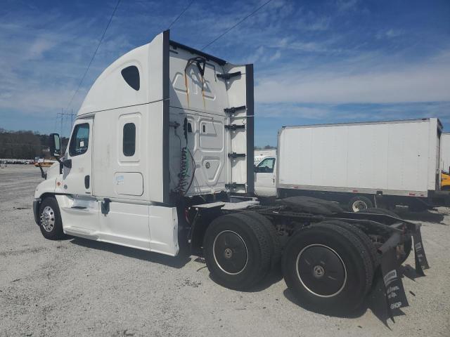 Image 3 of 2018 FREIGHTLINER CASCADIA 125  2018 with VIN 3AKJGLDRXJSHD9639