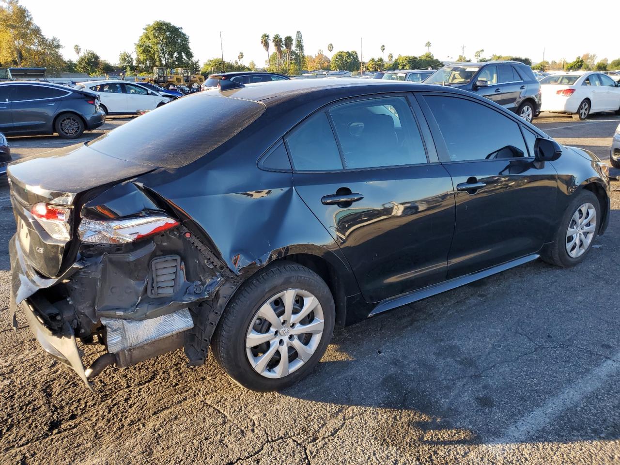 Изображение 3 2021 TOYOTA COROLLA LE 2021 с VIN 5YFEPMAE5MP228624