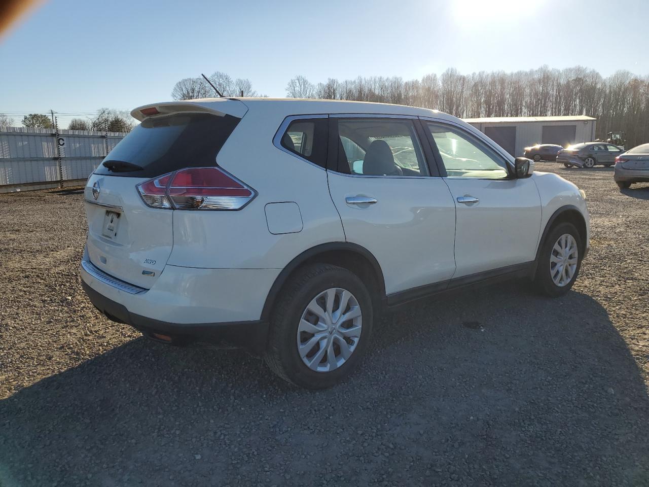 Image 3 of 2014 NISSAN ROGUE S 2014 with VIN 5N1AT2MVXEC856470