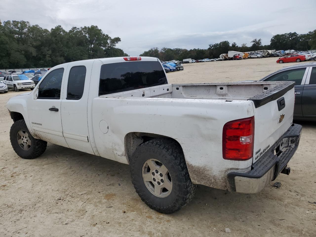 Image 2 of 2011 CHEVROLET SILVERADO K1500 LT 2011 with VIN 1GCRKSE3XBZ249114