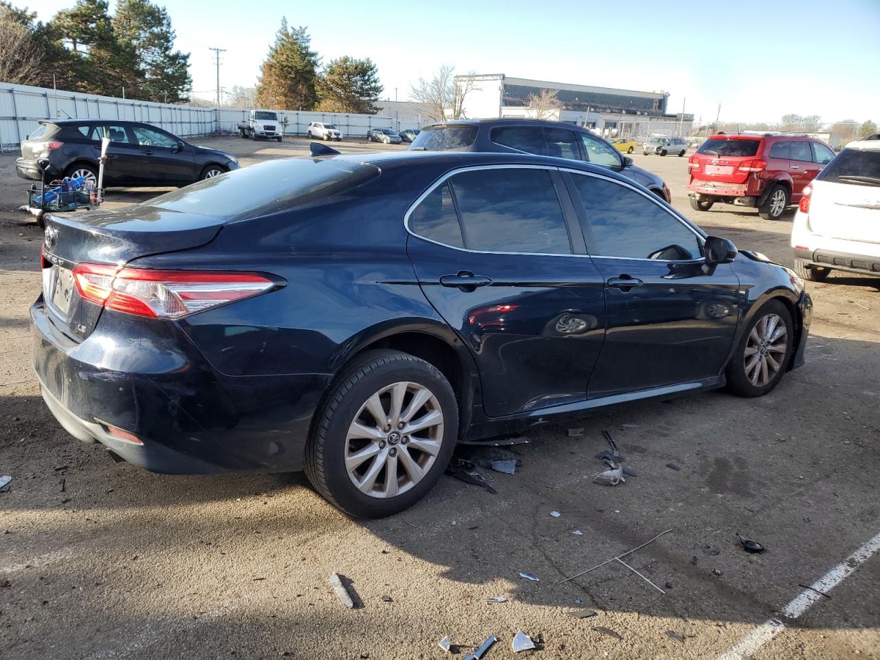 Obraz 3 z 2019 TOYOTA CAMRY L 2019 z VIN 4T1B11HK7KU711302