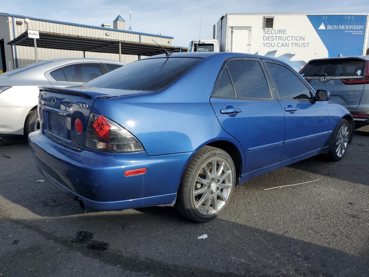 Изображение 3 2003 LEXUS IS 300 2003 с VIN JTHBD192230078029