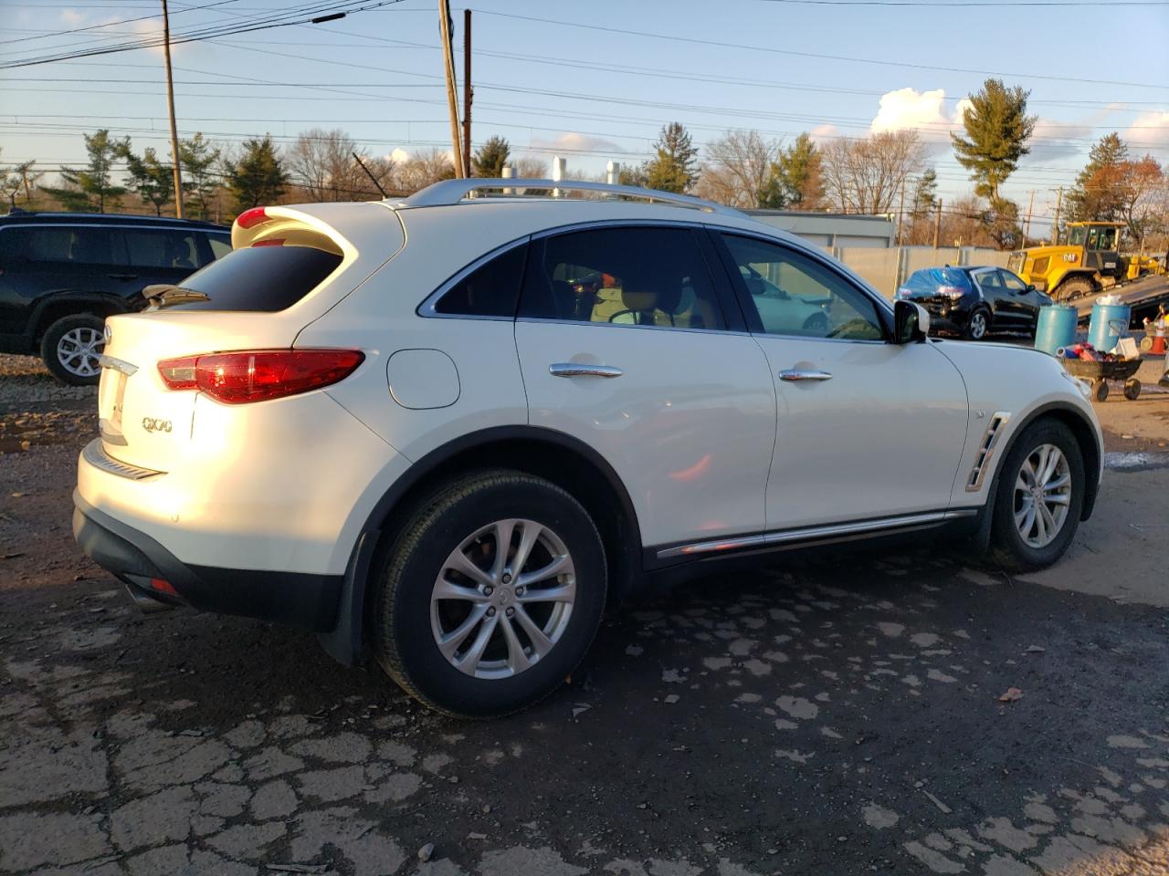 Obraz 3 z 2015 INFINITI QX70  2015 z VIN JN8CS1MW9FM481285