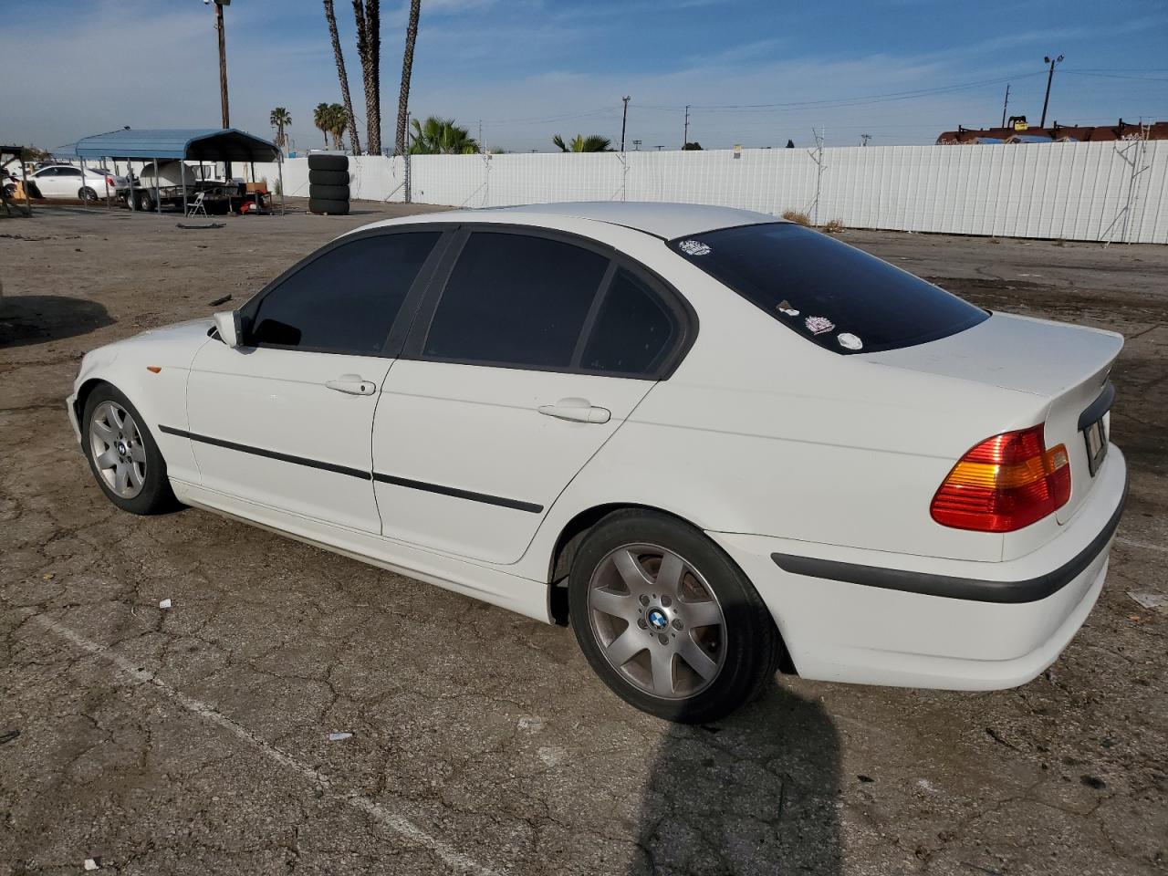 Obraz 2 z 2002 BMW 325 I 2002 z VIN WBAEV33442KL65423