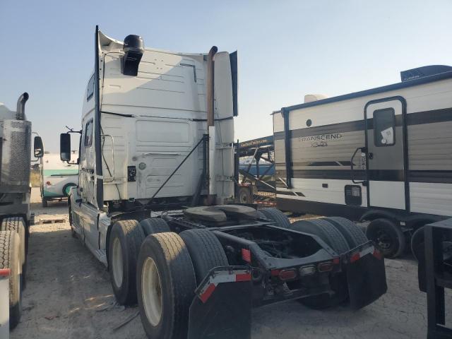 Image 3 of 2017 VOLVO VN VNL 2017 with VIN 4V4NC9EH1HN970037