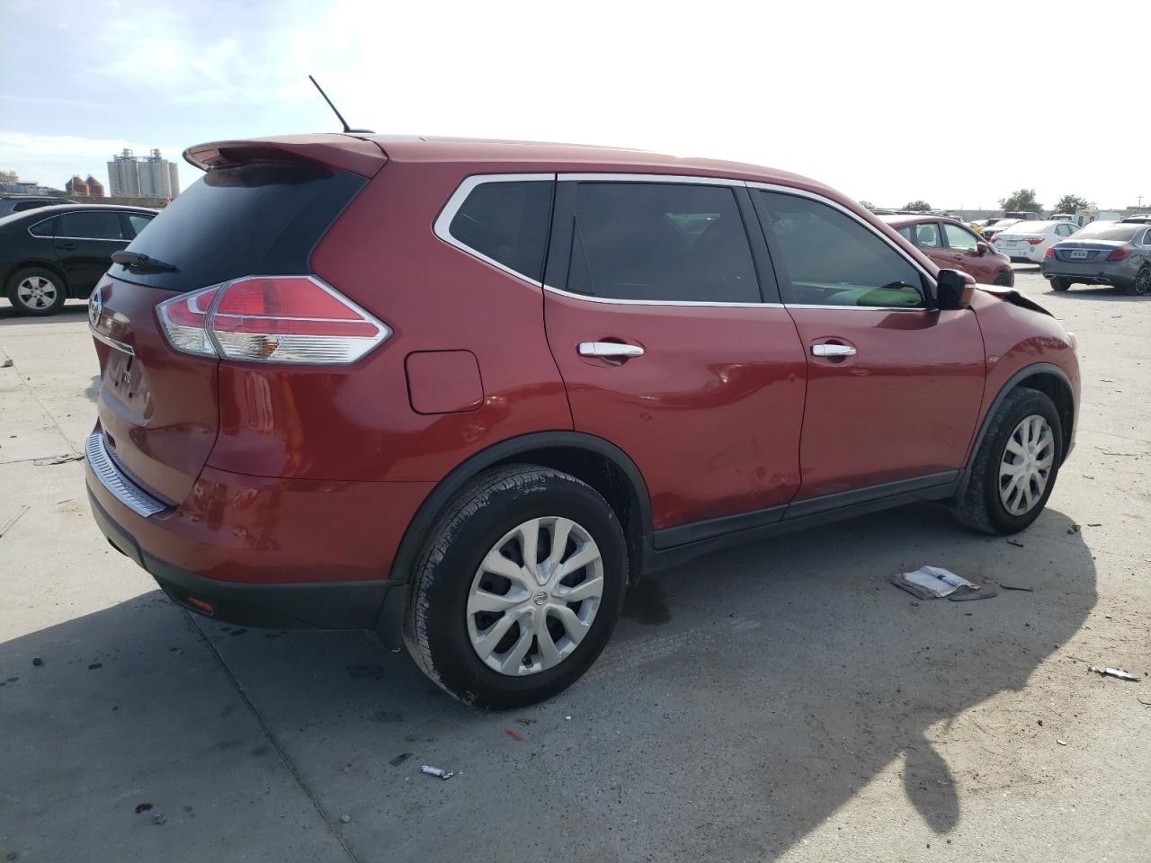 Image 3 of 2015 NISSAN ROGUE S 2015 with VIN KNMAT2MT8FP587009