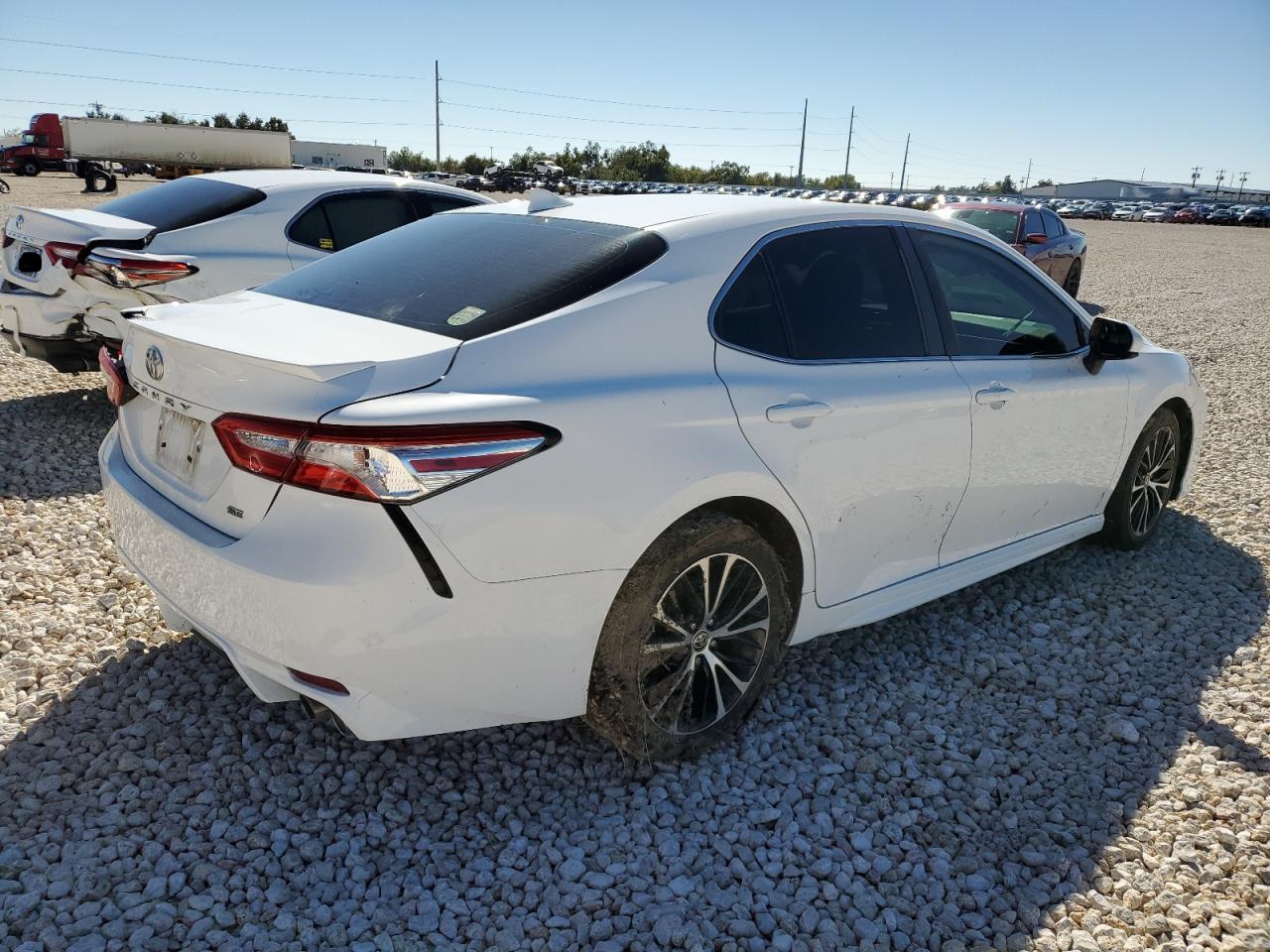 Изображение 3 2020 TOYOTA CAMRY SE 2020 с VIN 4T1G11AK5LU969125