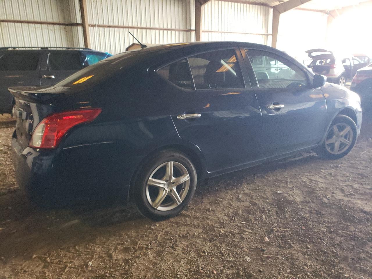 Image 3 of 2019 NISSAN VERSA S 2019 with VIN 3N1CN7AP7KL818031