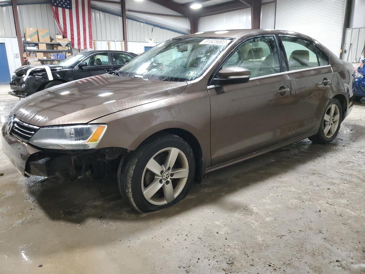 Image 1 of 2013 VOLKSWAGEN JETTA TDI 2013 with VIN 3VWLL7AJ9DM294020
