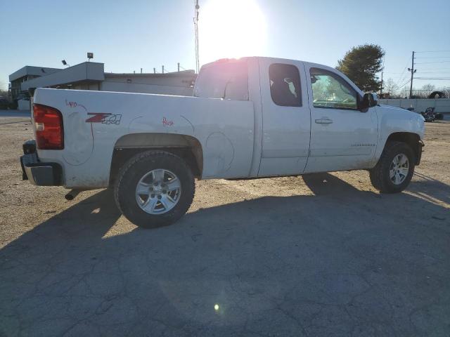Image 3 of 2008 CHEVROLET SILVERADO K1500 2008 with VIN 1GCEK19J18Z180033