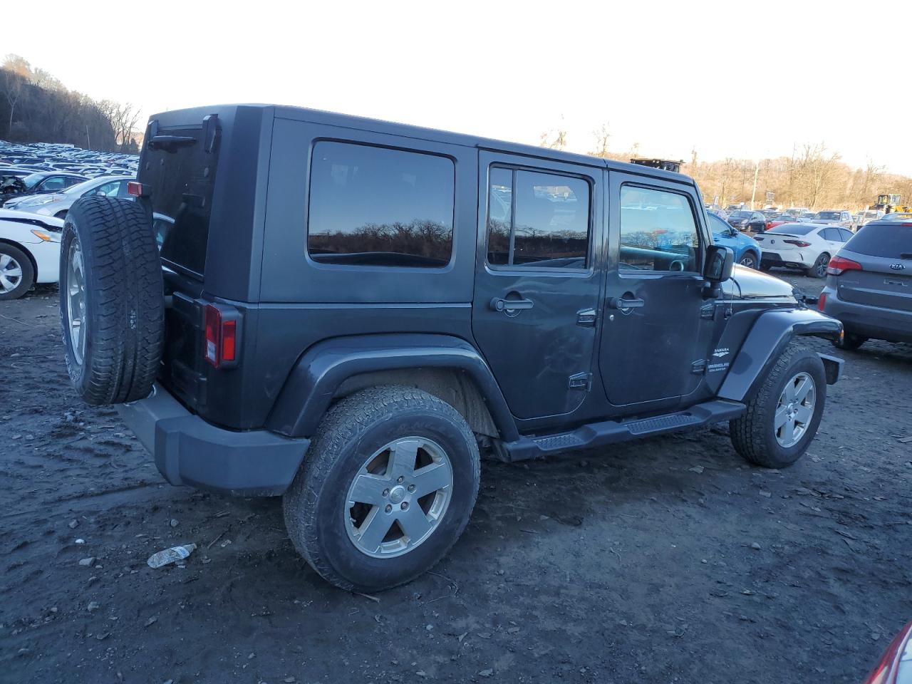 Obraz 3 z 2010 JEEP WRANGLER UNLIMITED SAHARA 2010 z VIN 1J4BA5H15AL125800