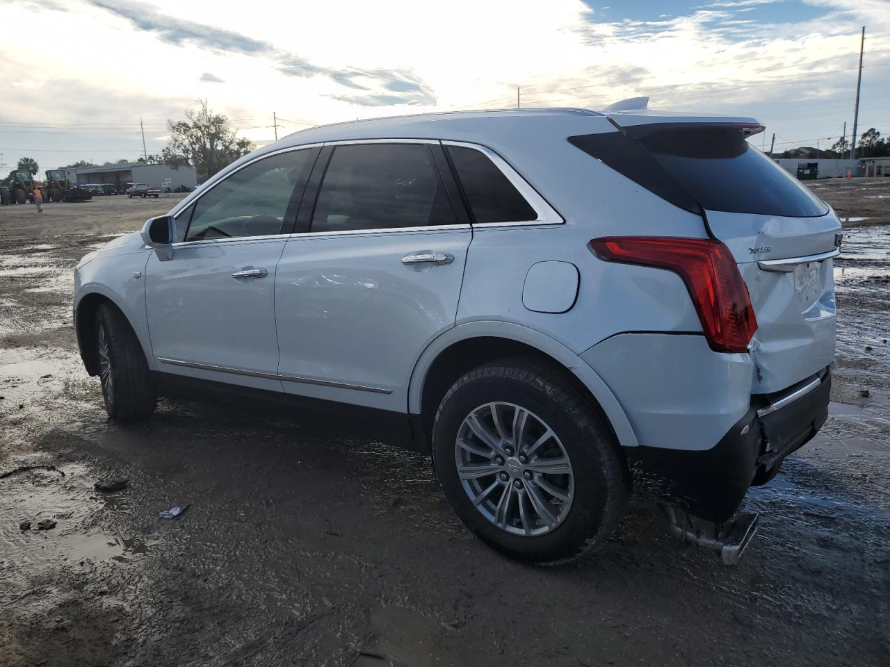 Изображение 2 2018 CADILLAC XT5 LUXURY 2018 с VIN 1GYKNCRS5JZ192586