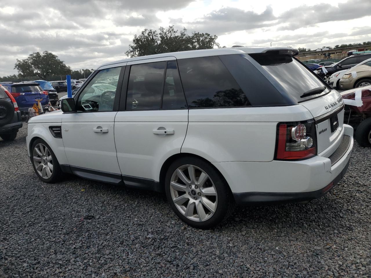 Image 2 of 2013 LAND ROVER RANGE ROVER SPORT HSE 2013 with VIN SALSF2D43DA804916