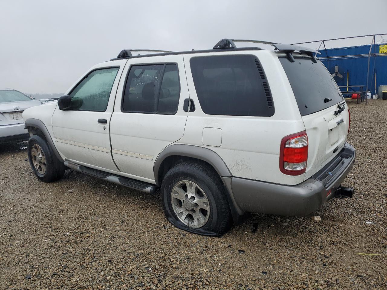Obraz 2 z 2001 NISSAN PATHFINDER LE 2001 z VIN JN8DR09Y41W581747