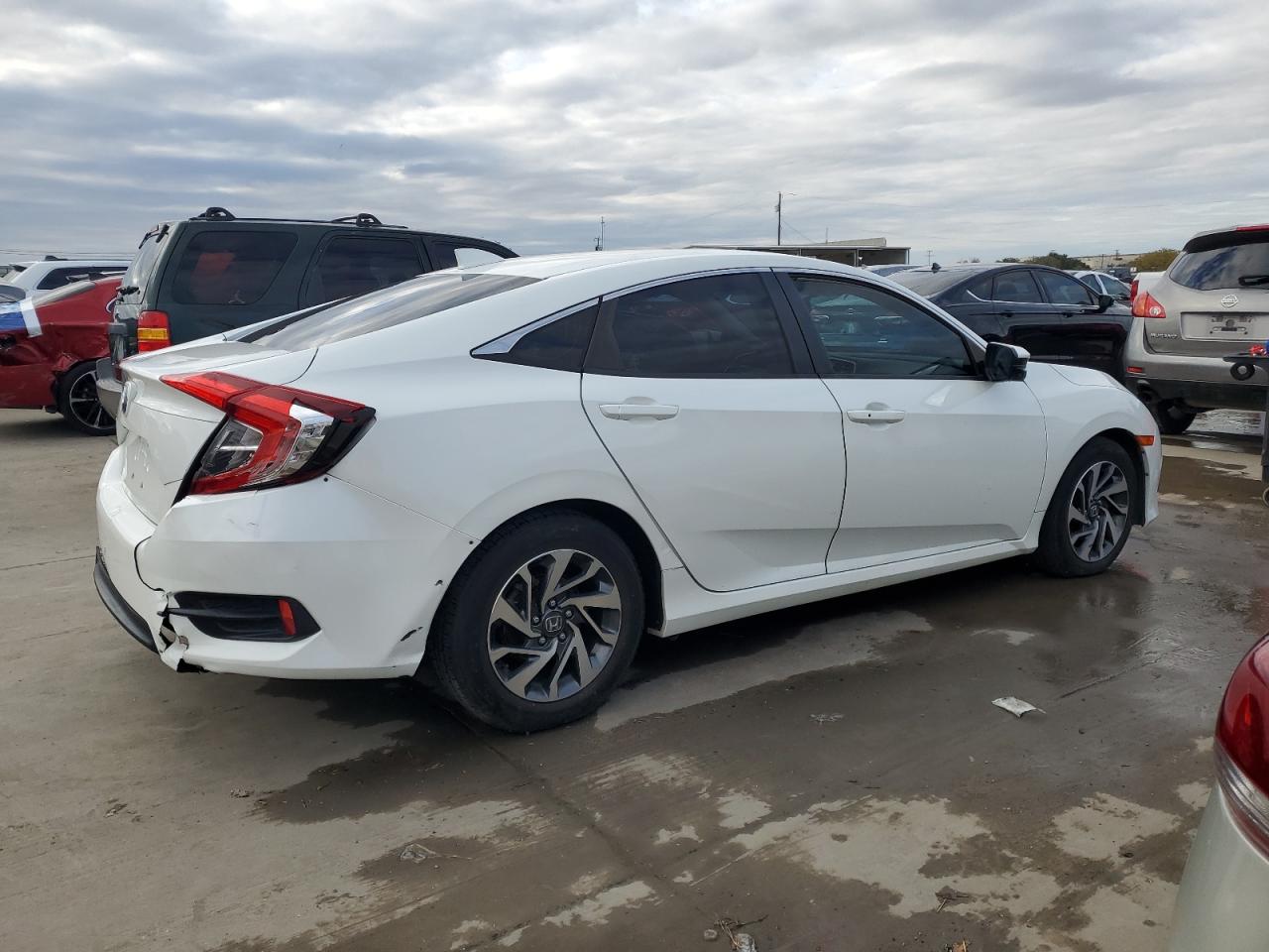 Изображение 3 2017 HONDA CIVIC EX 2017 с VIN 2HGFC2F80HH503630