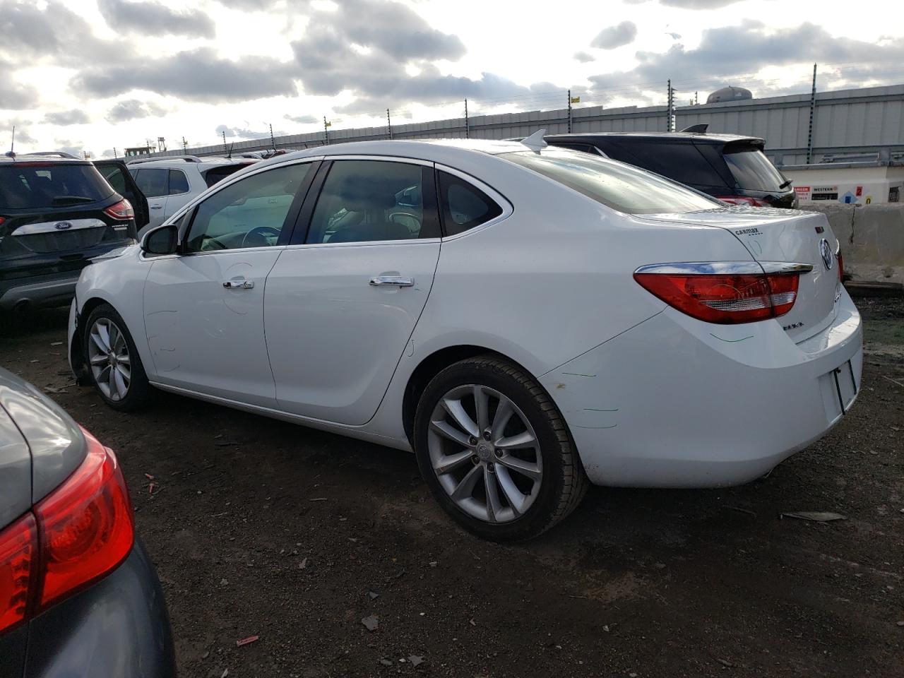 Изображение 2 2012 BUICK VERANO  2012 с VIN 1G4PP5SK9C4204259