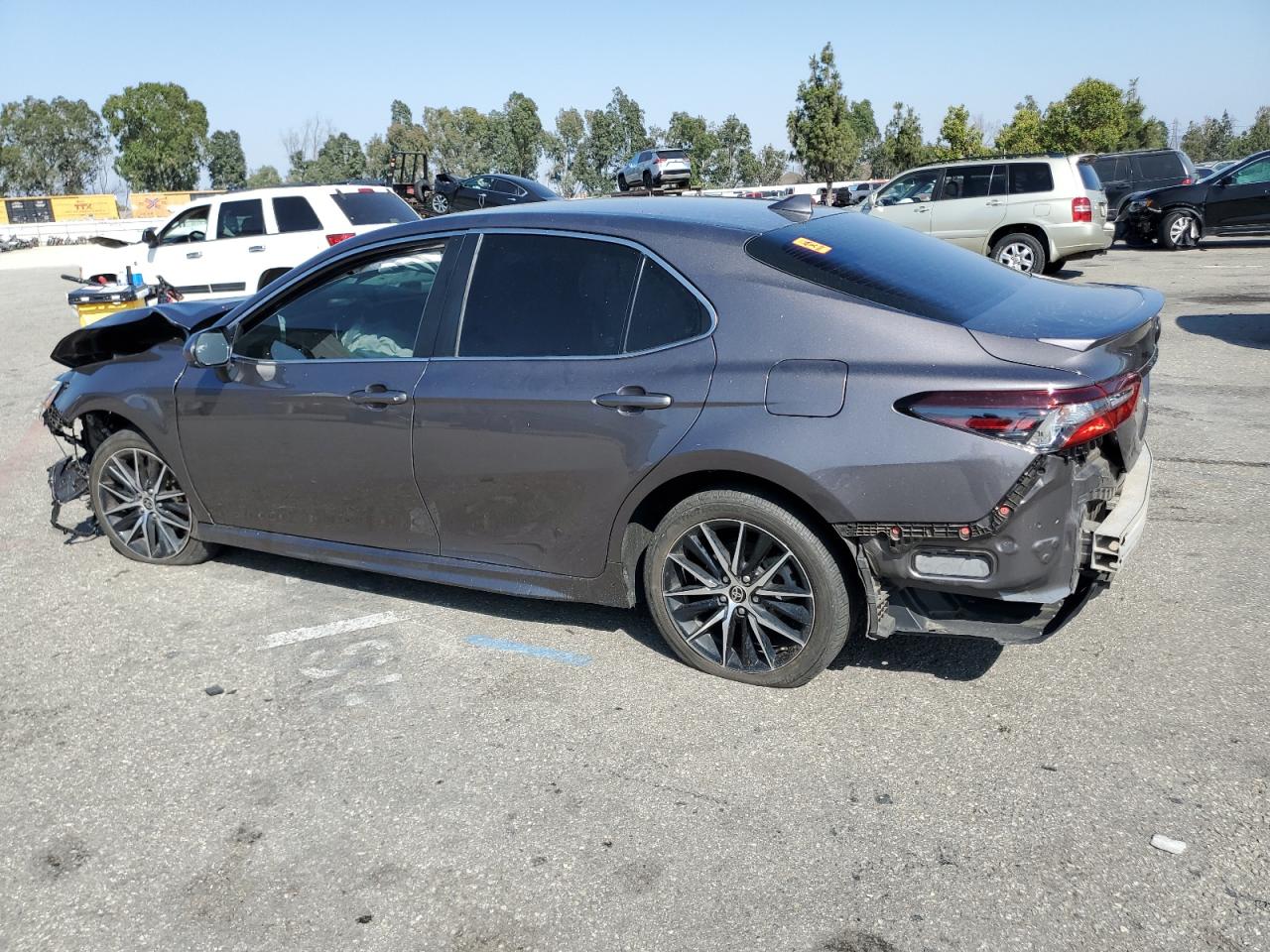 Изображение 2 2021 TOYOTA CAMRY SE 2021 с VIN 4T1G11AK9MU578772