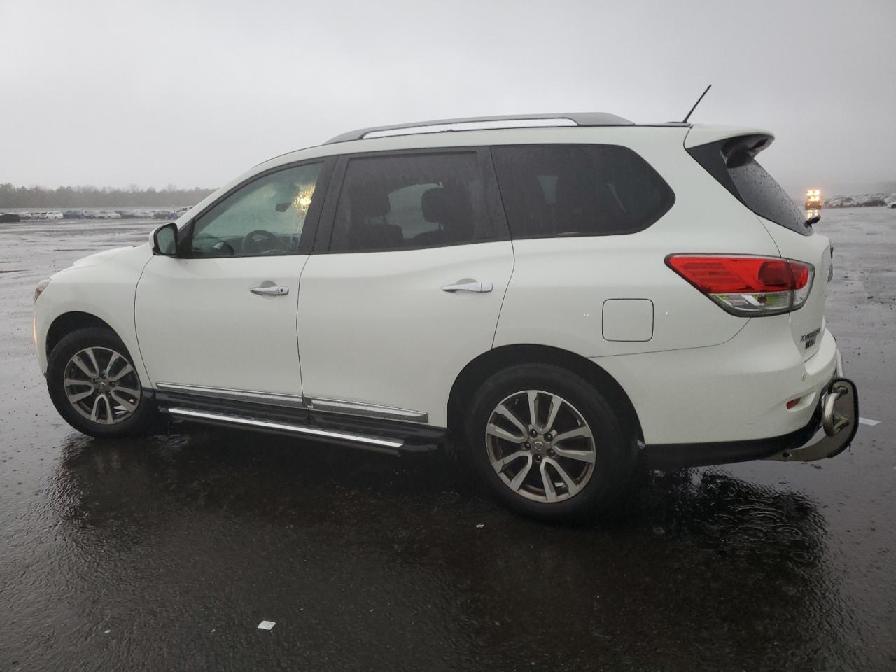 Image 2 of 2015 NISSAN PATHFINDER S 2015 with VIN 5N1AR2MM4FC701971