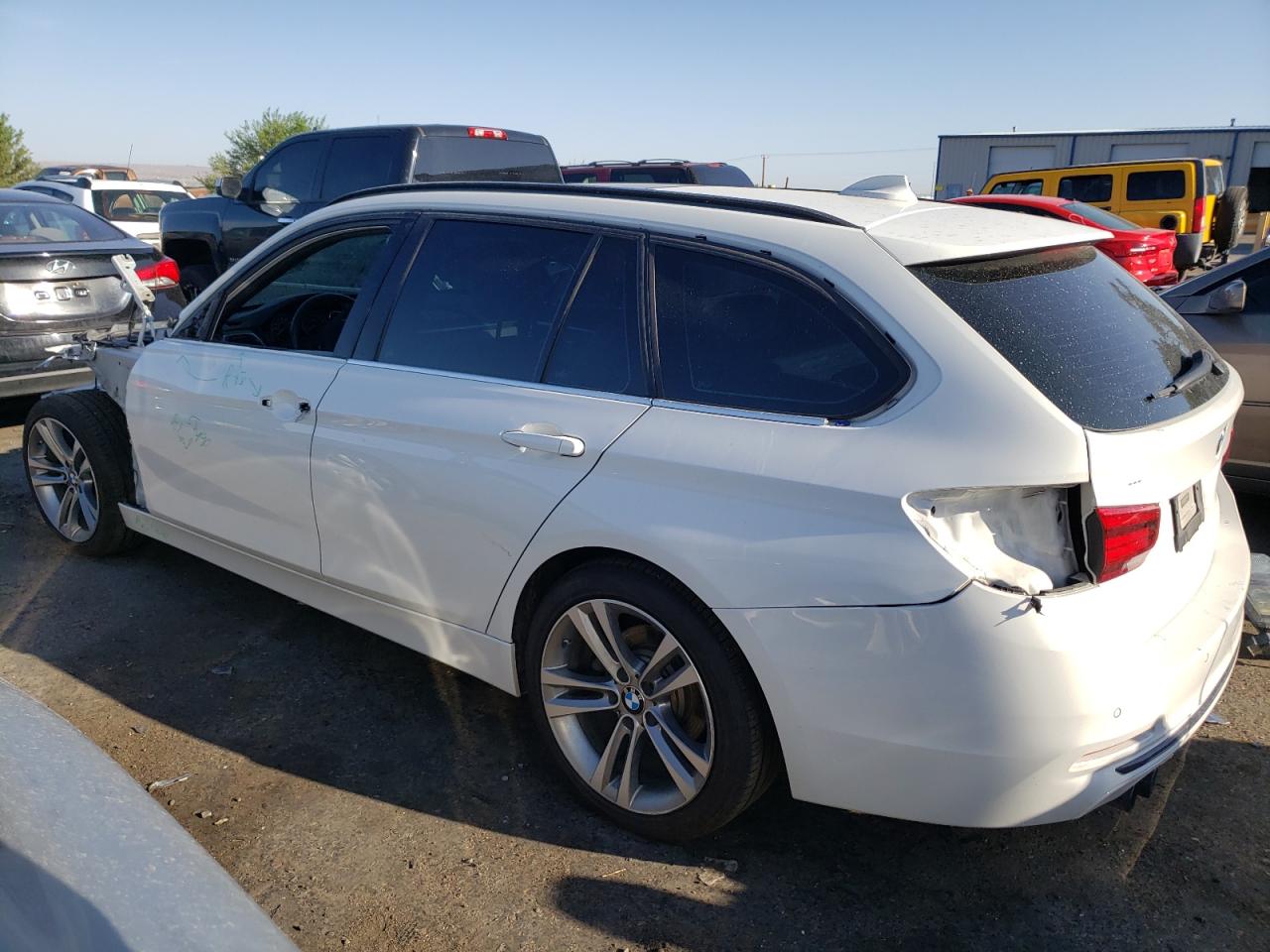 Obraz 2 z 2017 BMW 330 XI 2017 z VIN WBA8K3C59HK678734