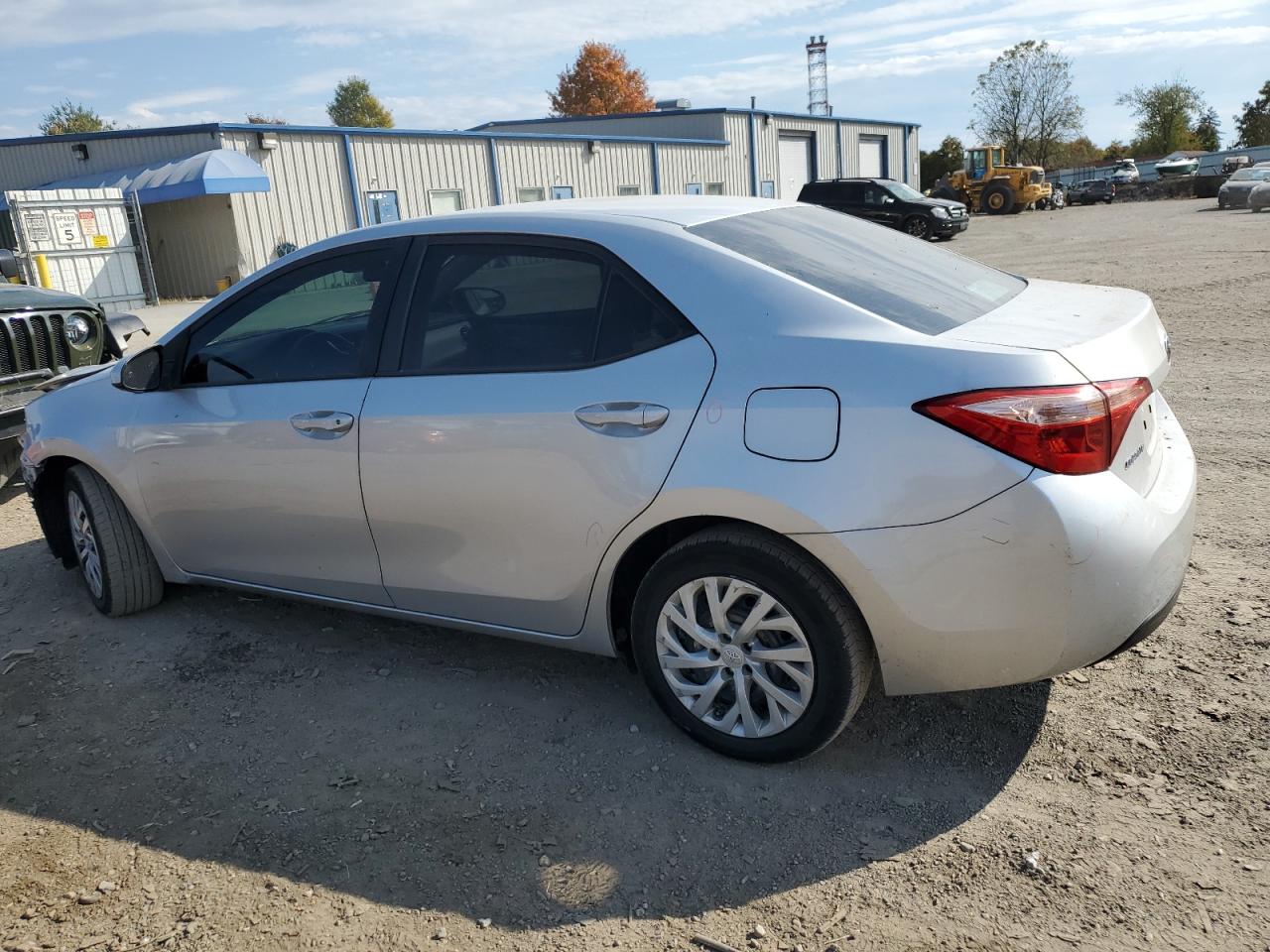 Obraz 2 z 2018 TOYOTA COROLLA L 2018 z VIN 5YFBURHE8JP776062