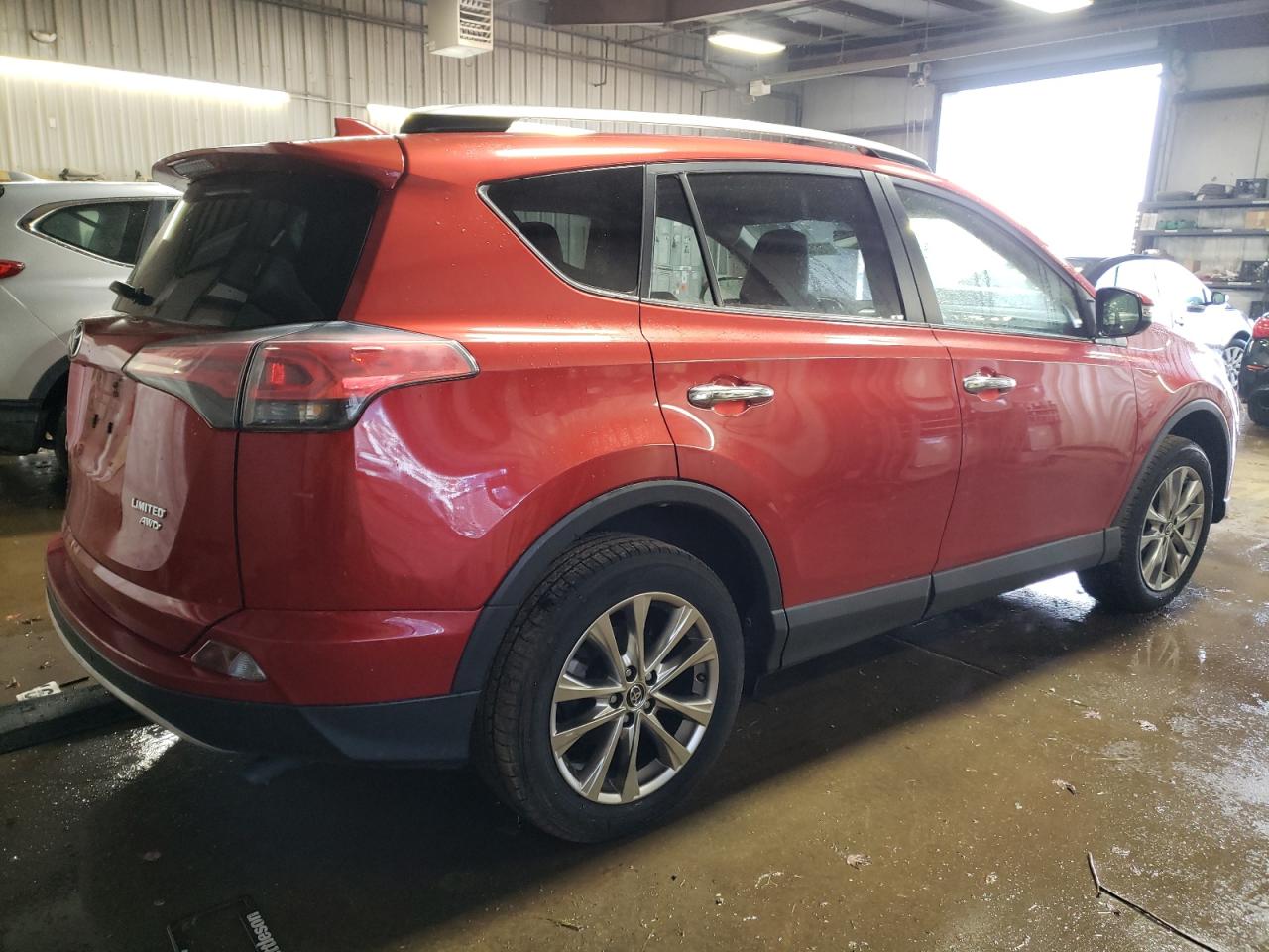 Image 3 of 2016 TOYOTA RAV4 LIMITED 2016 with VIN JTMDFREV4GJ054303