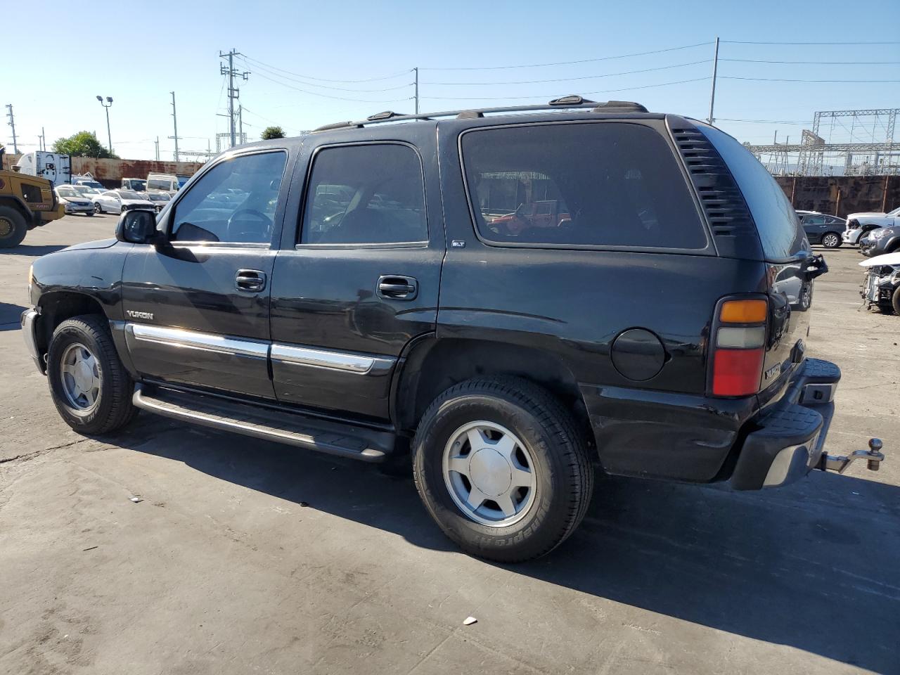 Изображение 2 2004 GMC YUKON  2004 с VIN 1GKEC13V14R313638