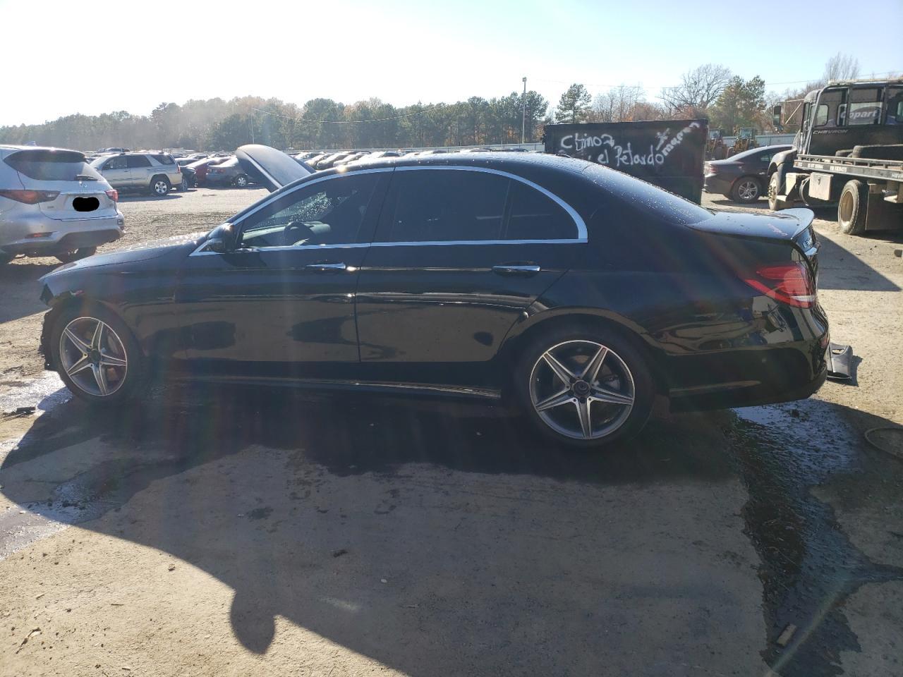 Obraz 2 z 2017 MERCEDES-BENZ E 300 2017 z VIN WDDZF4JB7HA017144