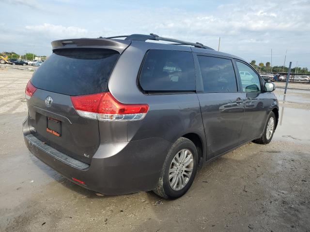 Obraz 3 z 2011 TOYOTA SIENNA XLE 2011 z VIN 5TDYK3DC1BS008823