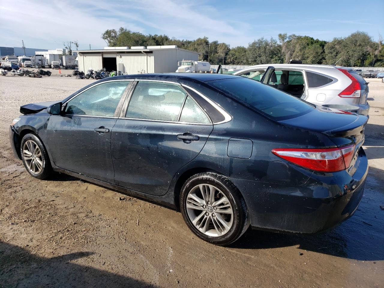 Obraz 2 z 2015 TOYOTA CAMRY LE 2015 z VIN 4T1BF1FKXFU102411