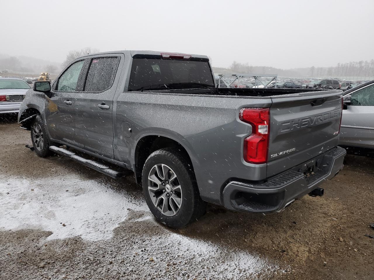 Изображение 2 2021 CHEVROLET SILVERADO K1500 RST 2021 с VIN 1GCUYEED2MZ112576