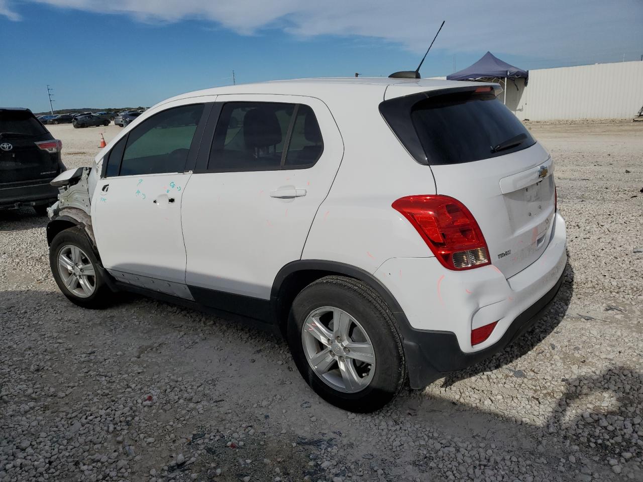 Image 2 of 2020 CHEVROLET TRAX LS 2020 with VIN 3GNCJKSB5LL133663