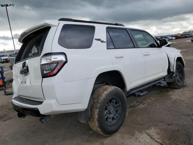 Image 3 of 2019 TOYOTA 4RUNNER SR5 2019 with VIN JTEBU5JR0K5638015